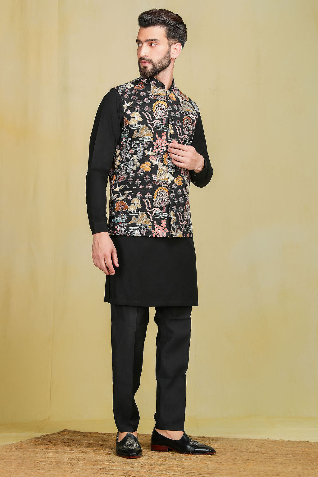 Black kurta set with Embroidery Jacket - The Absolute House Of Design 